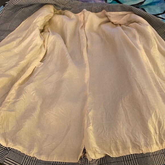 Blazer - Picture 4 of 6